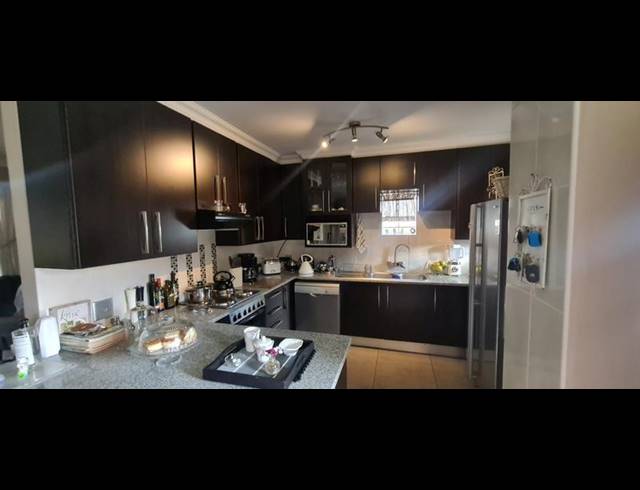 3 BEDROOM TOWNHOUSE FOR SALE IN ANNLIN
